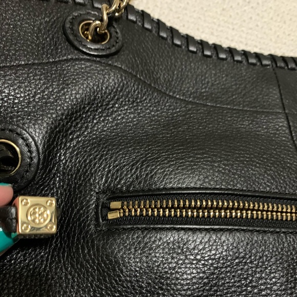 SOLD Tory Burch Marion Slouchy Tote - Picture 6 of 8